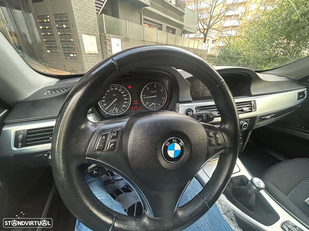 BMW 320 d Coupe - 11