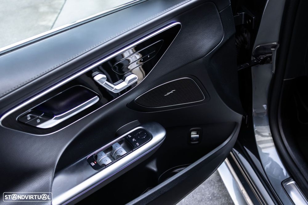 Mercedes-Benz C 300 d AMG Line - 23