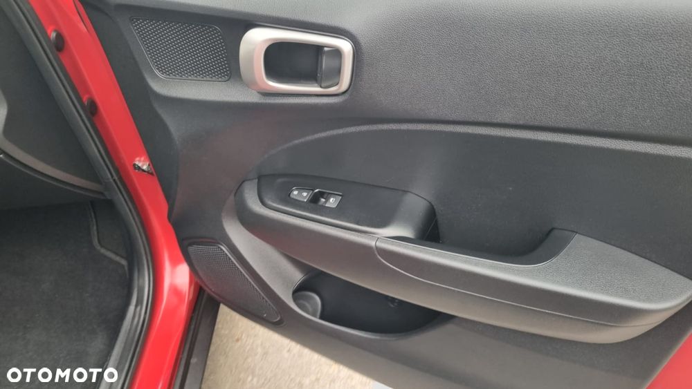 Hyundai Kona - 17