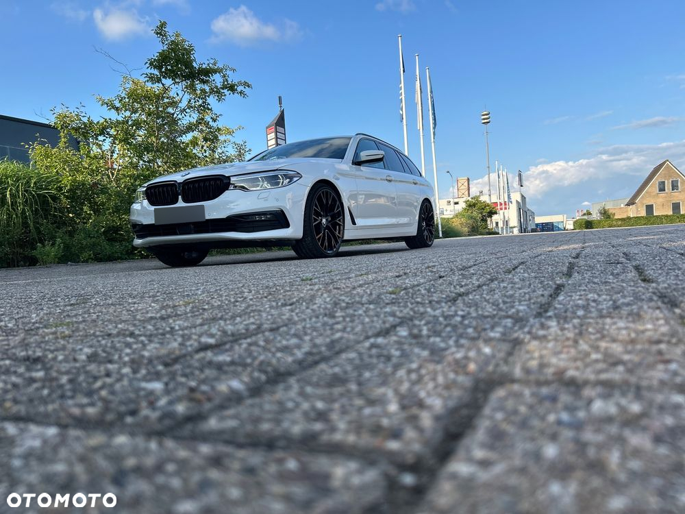 BMW Seria 5 540d xDrive Sport Line sport - 31