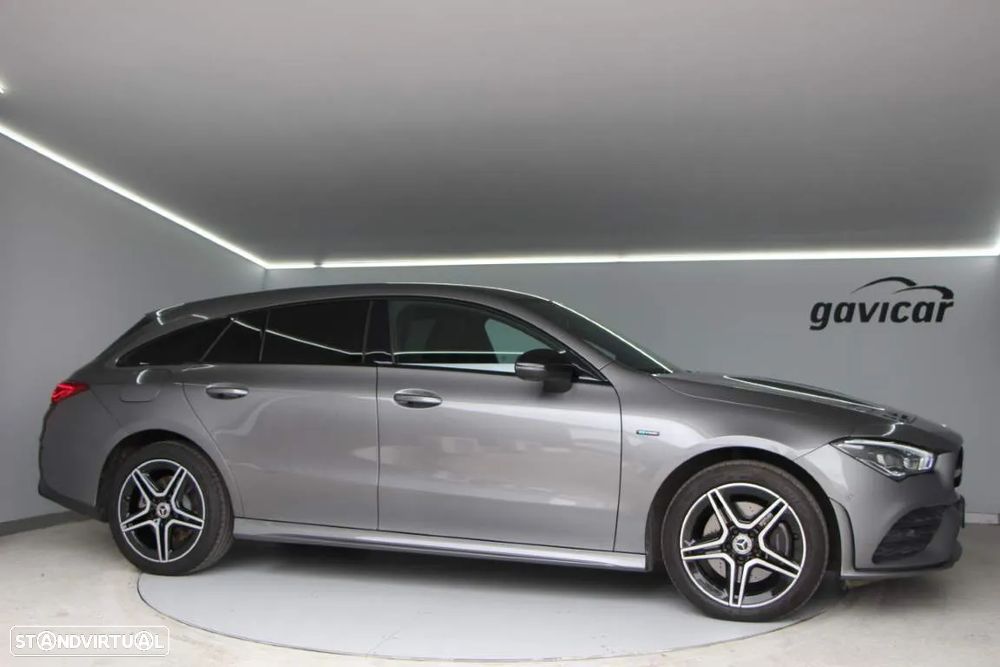 Mercedes-Benz CLA 250 e Shooting Brake AMG Line - 21