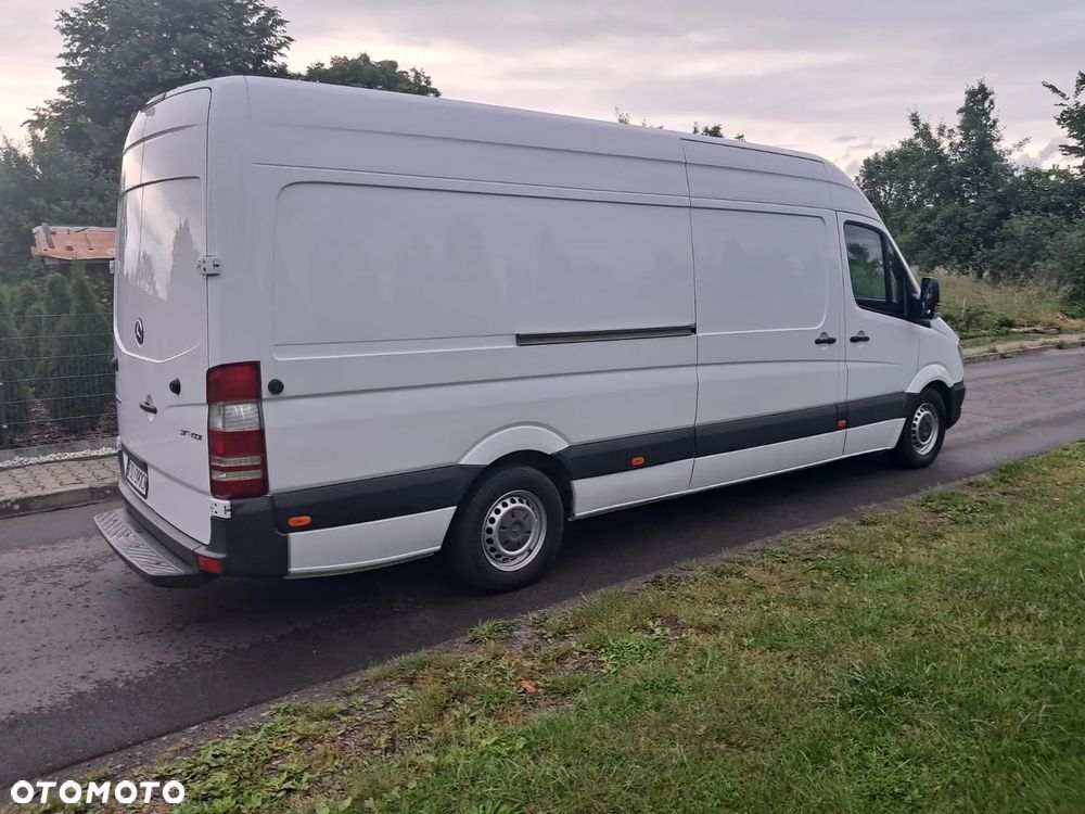 Mercedes-Benz Sprinter - 13