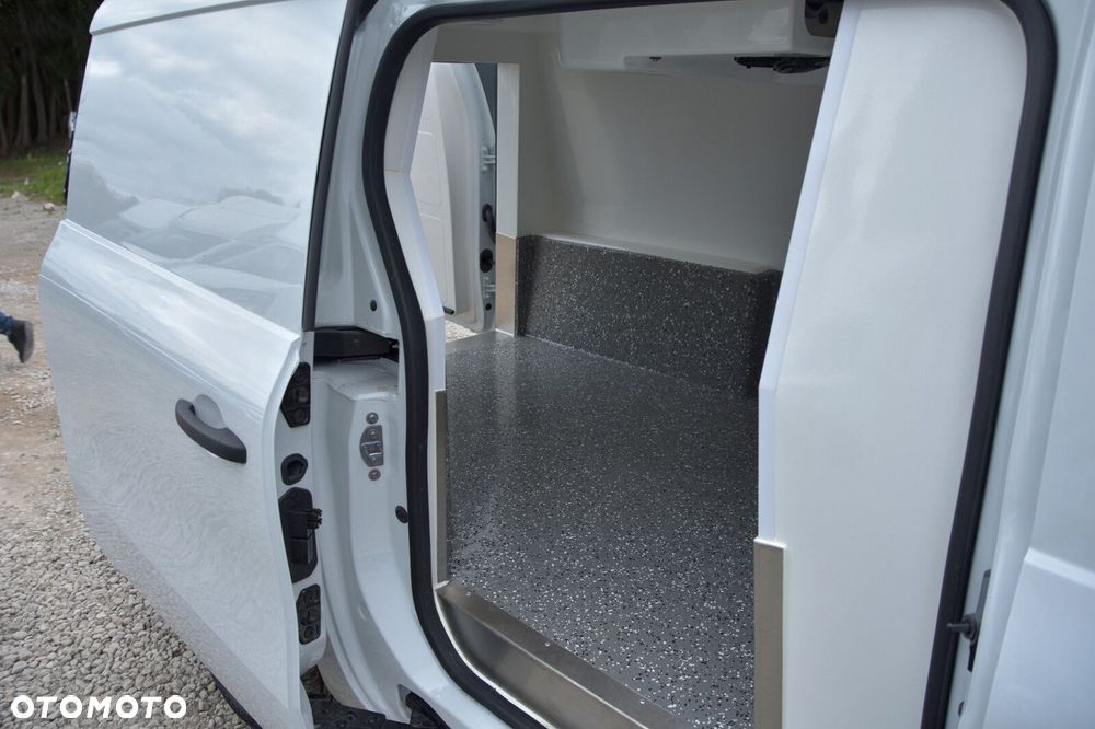 Renault Kangoo Chłodnia Izoterma Zanotti Z120 - 26