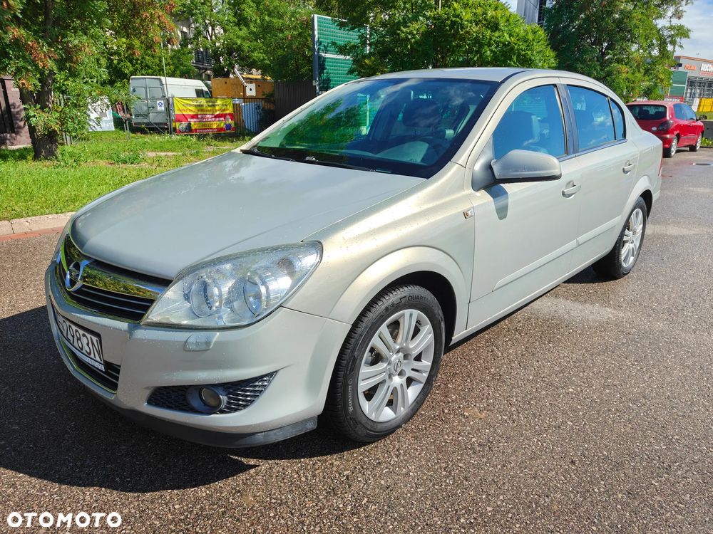 Opel Astra 1.6 Essentia - 5