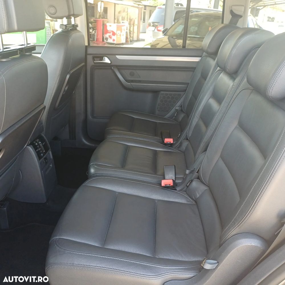 Volkswagen Touran 2.0 TDI DPF Highline - 8