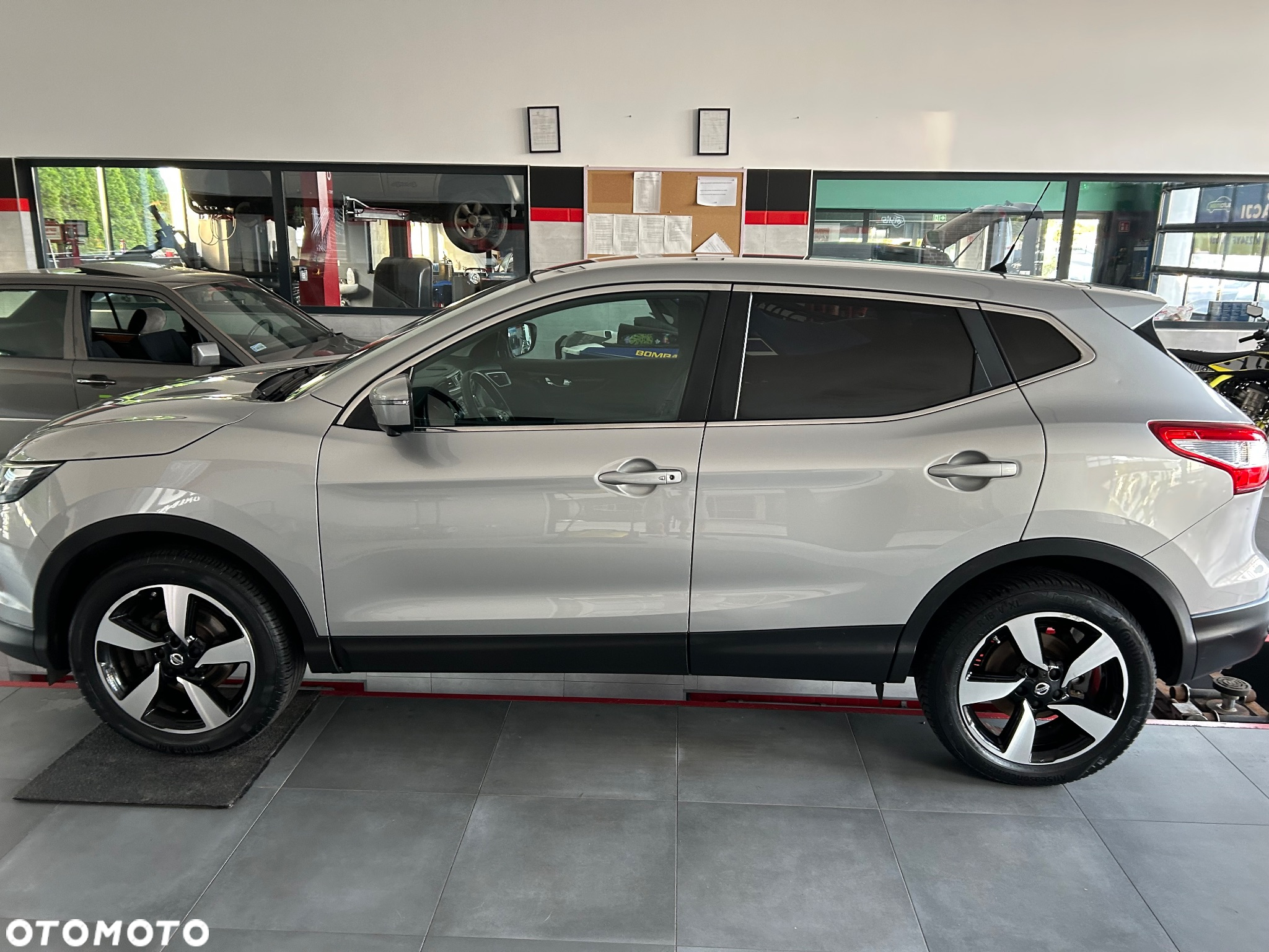Nissan Qashqai 1.2 DIG-T 360 - 4