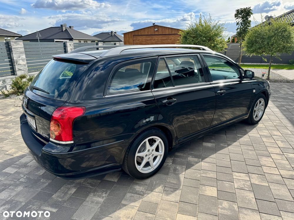 Toyota Avensis - 26
