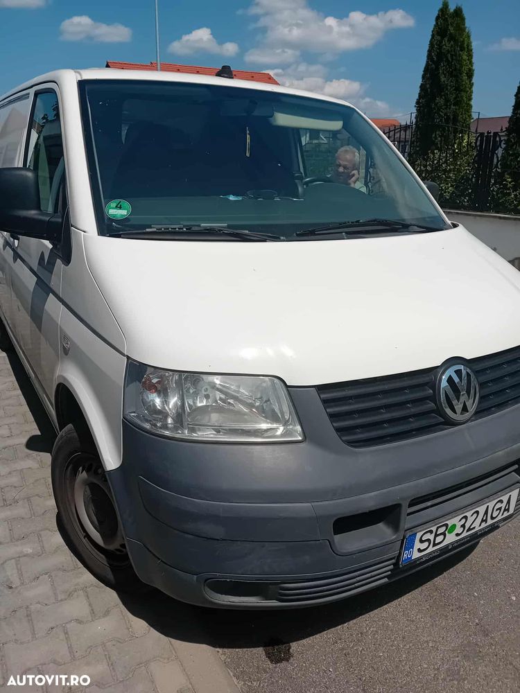 Volkswagen Transporter - 1