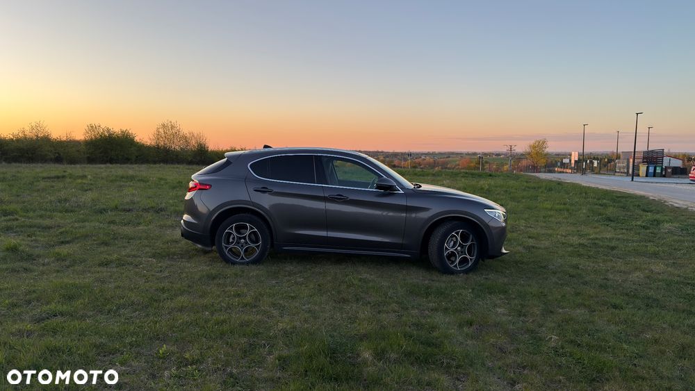 Alfa Romeo Stelvio 2.0 Turbo 16V AT8-Q4 Super - 5