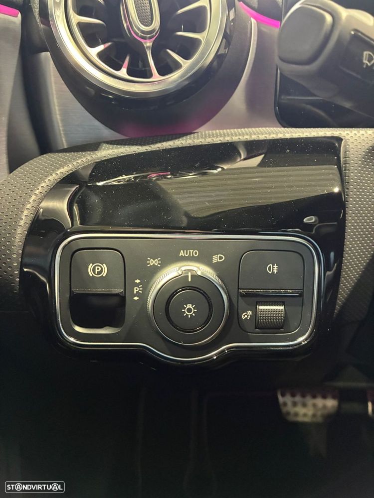 Mercedes-Benz A 250 - 12