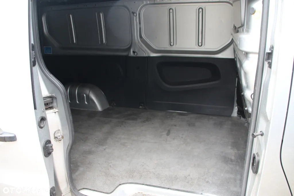 Opel VIVARO - 25