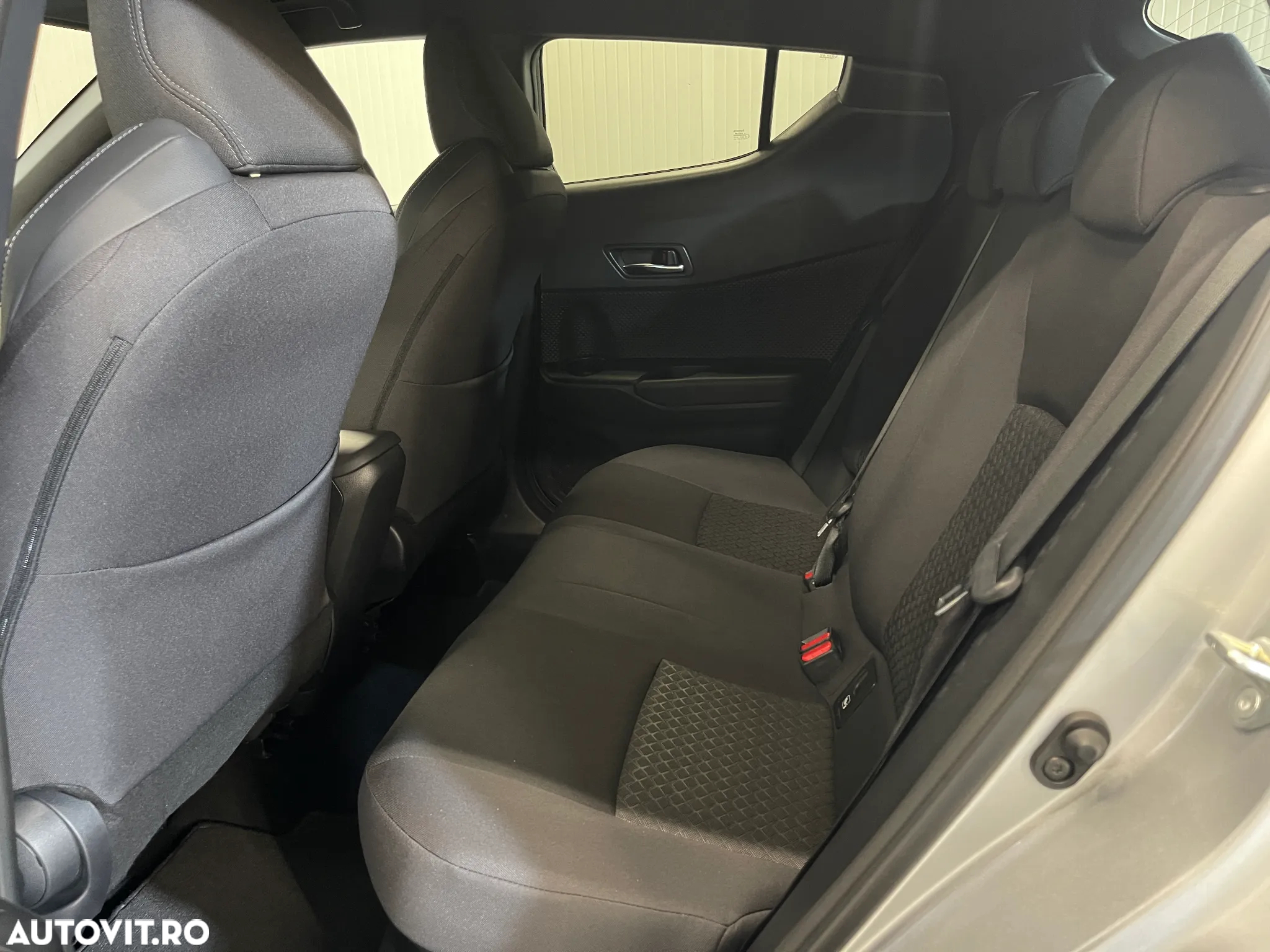 Toyota C-HR 2.0 HSD 184 CP 4x2 CVT Style - 11