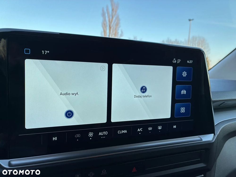 Volkswagen Caravelle - 24