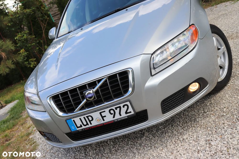 Volvo V70 D5 Summum - 1