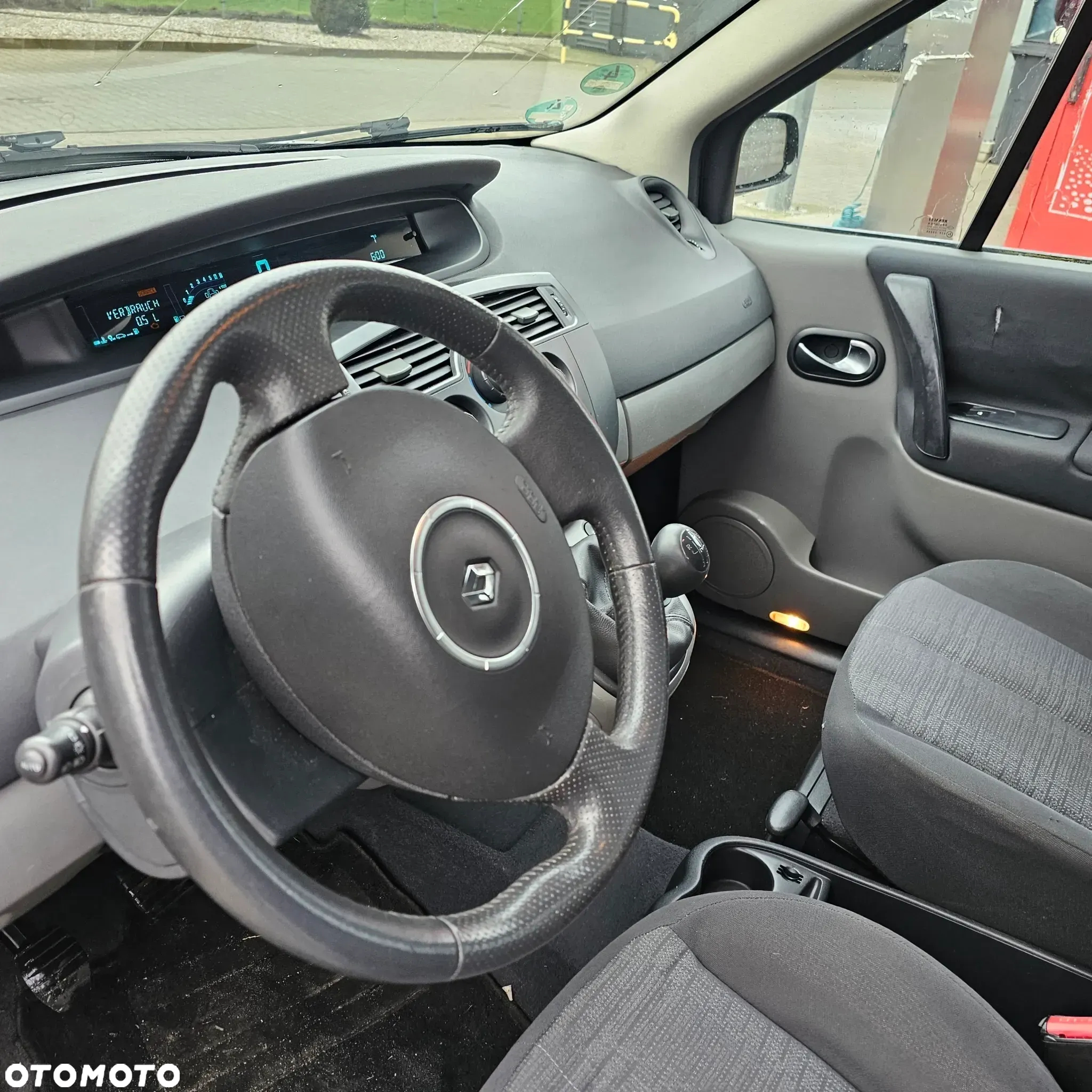 Renault Scenic 1.6 16V Confort Dynamique - 8