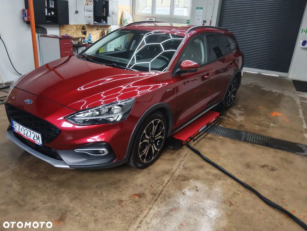 Ford Focus 1.5 EcoBoost Active - 19