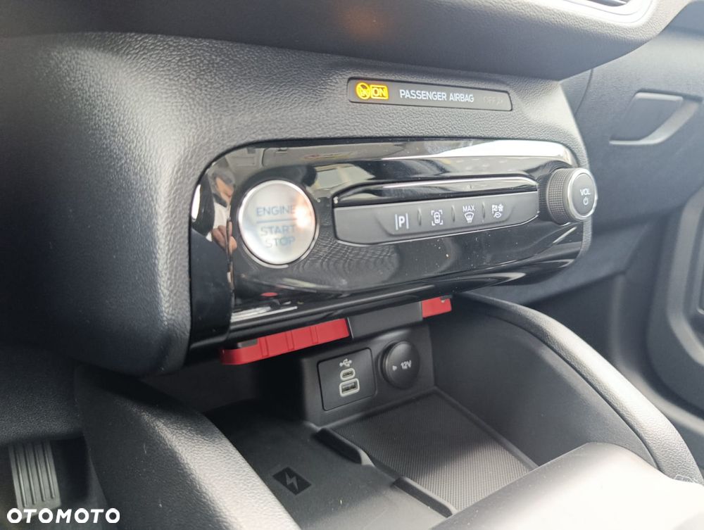 Ford Kuga 2.5 FHEV FWD Titanium - 28