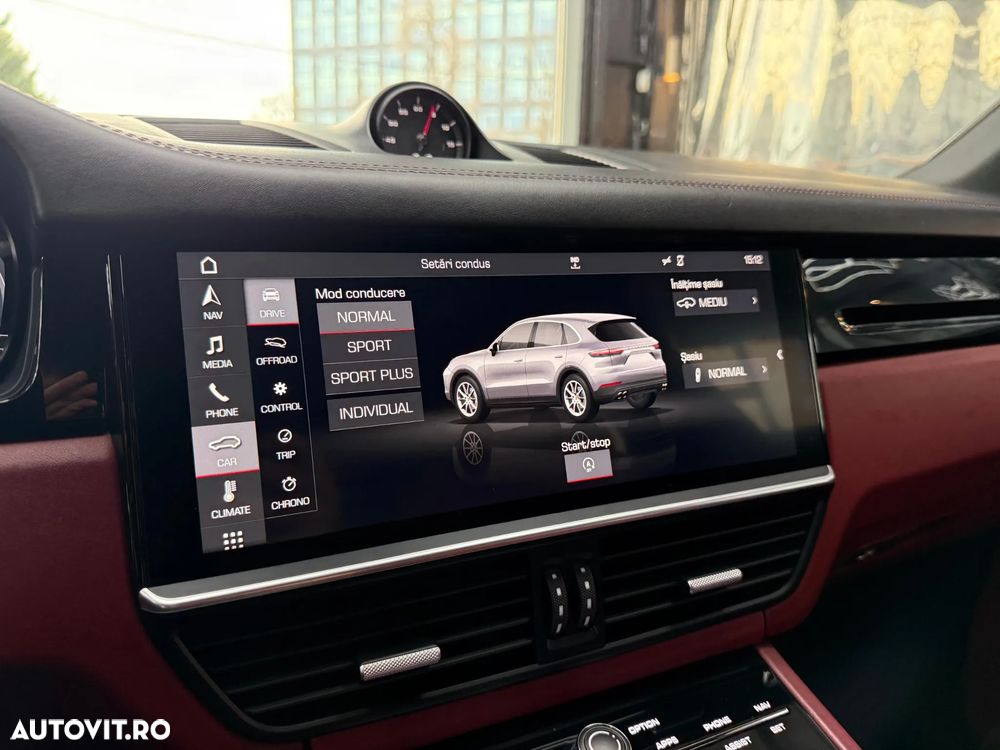 Porsche Cayenne - 10