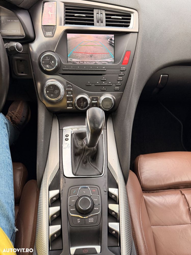 Citroën DS5 HDi 165 Aut. SportChic - 11