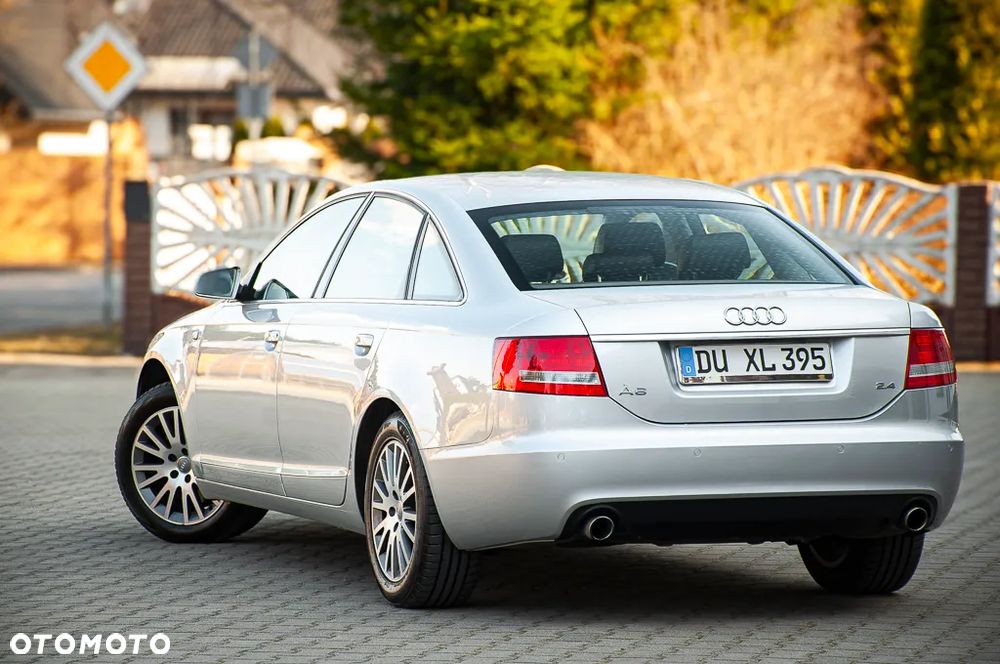 Audi A6 Limousine 2.4 - 6