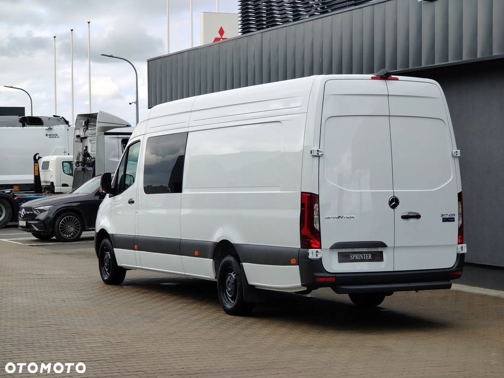 Mercedes-Benz Sprinter - 8