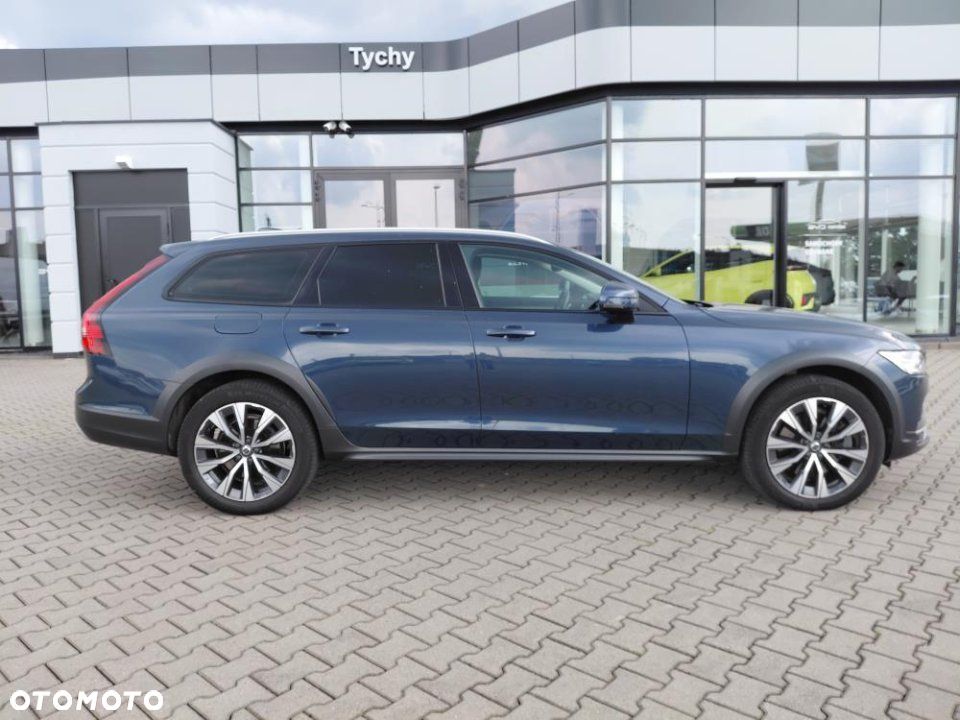 Volvo V90 Cross Country - 6