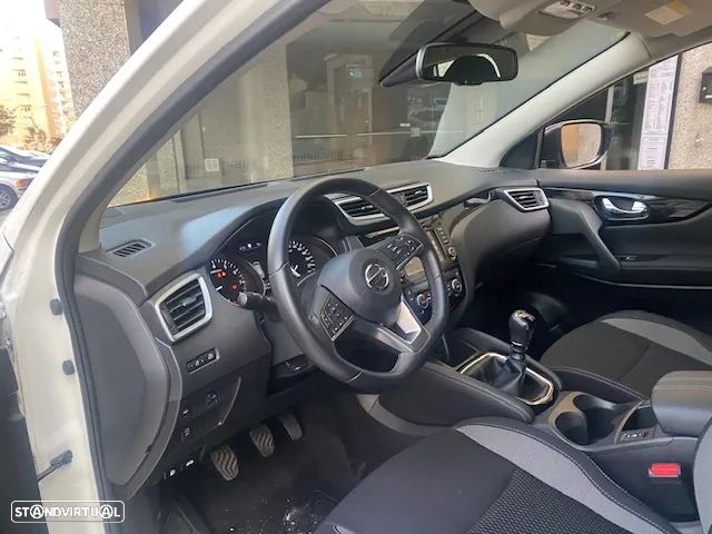 Nissan Qashqai 1.3 DIG-T N-Connecta J18 - 27