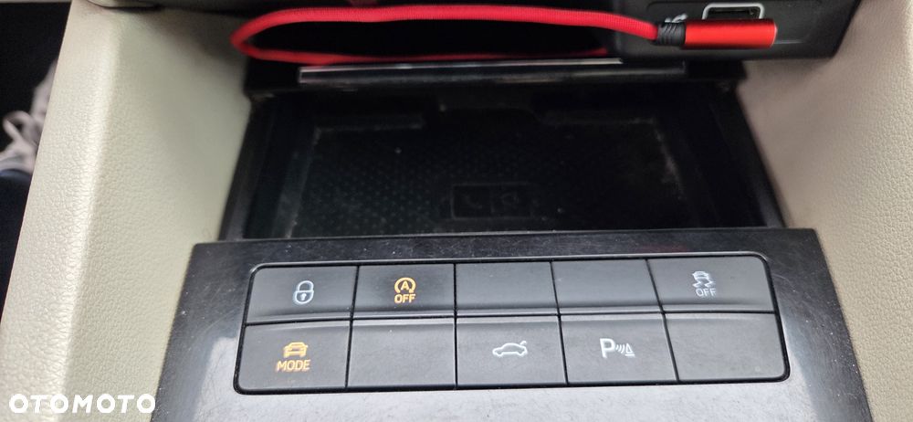 Skoda Octavia 2.0 TDI 4x4 Clever DSG - 10