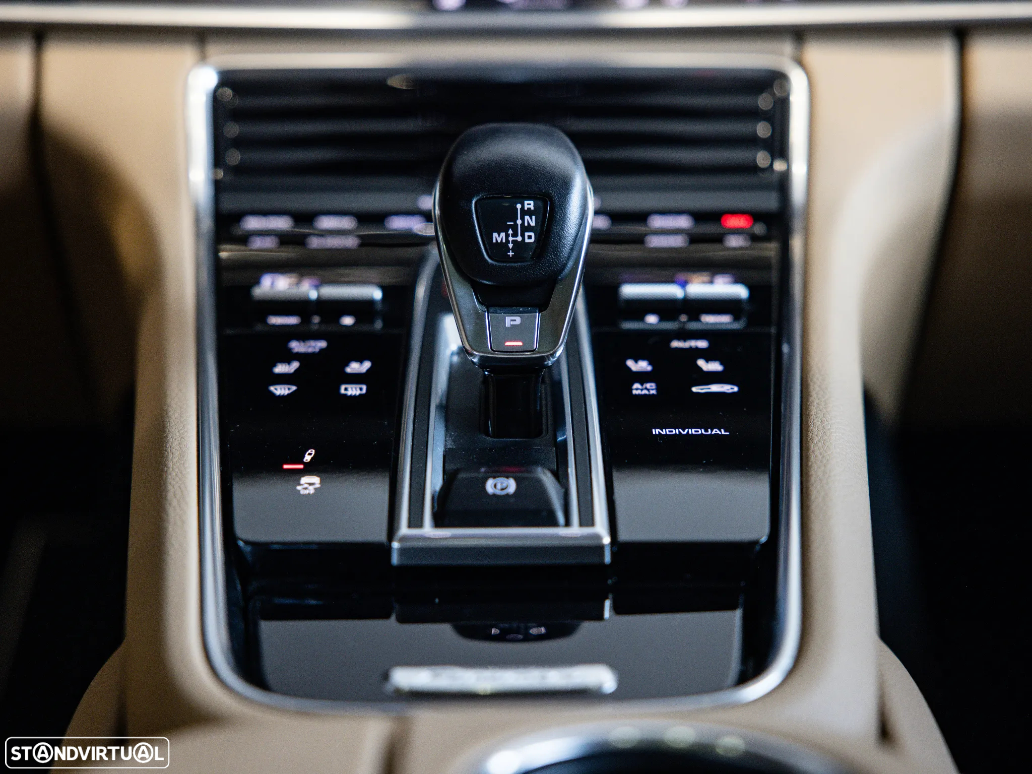 Porsche Panamera Sport Turismo 4 E-Hybrid Platinum Edition - 34