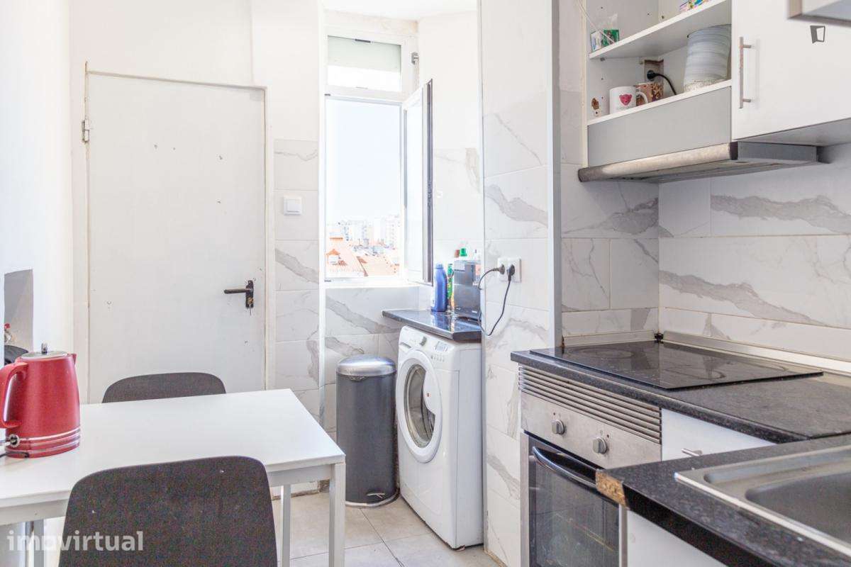 Quarto - localizado em Arroios Lisbon - Grande imagem: 4/12