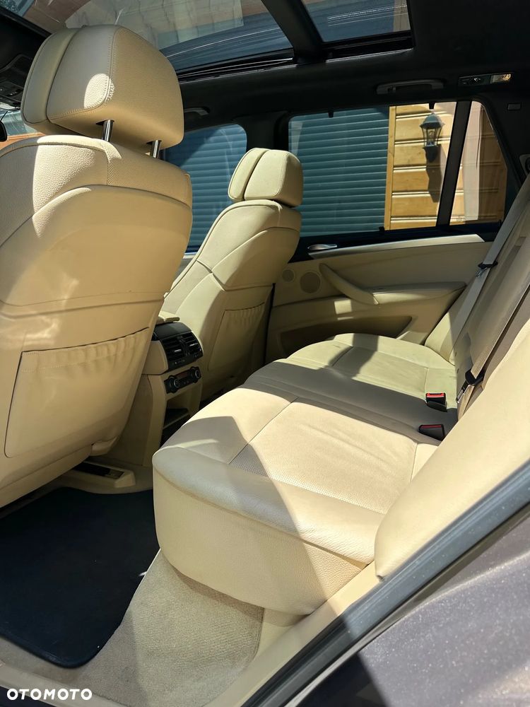 BMW X5 xDrive35i - 8