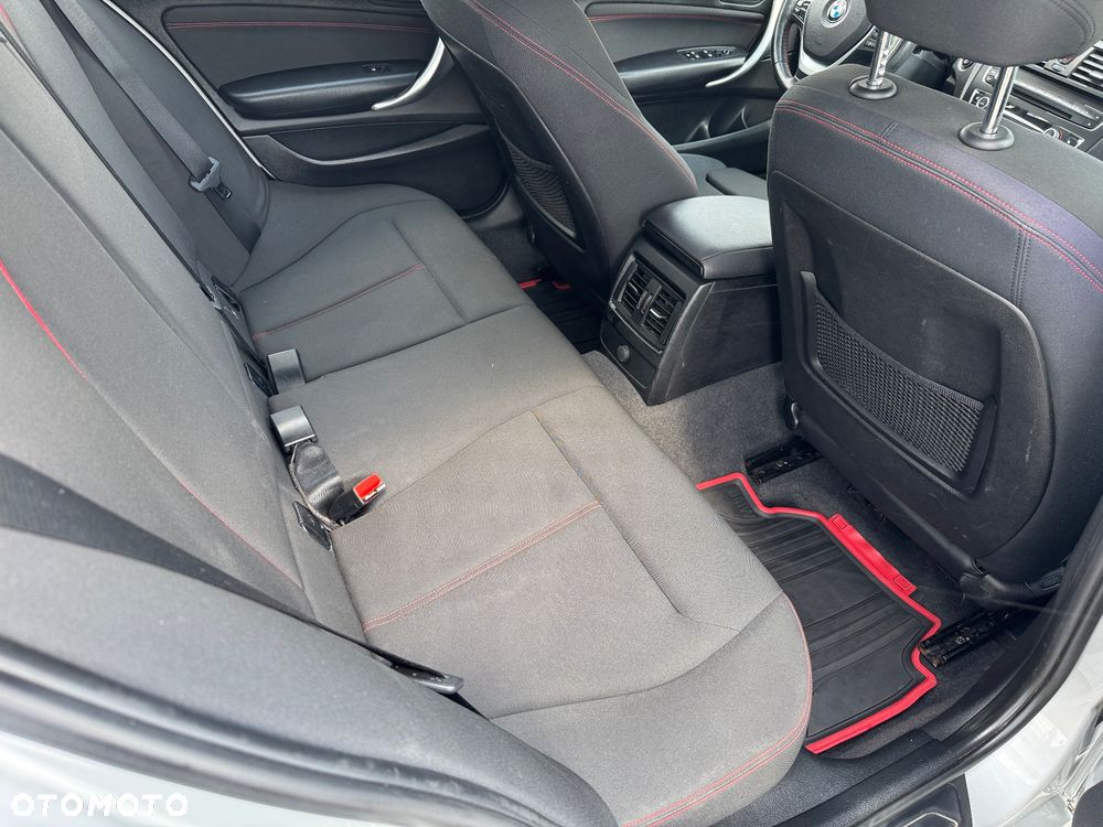BMW Seria 1 118d Sport Line - 24