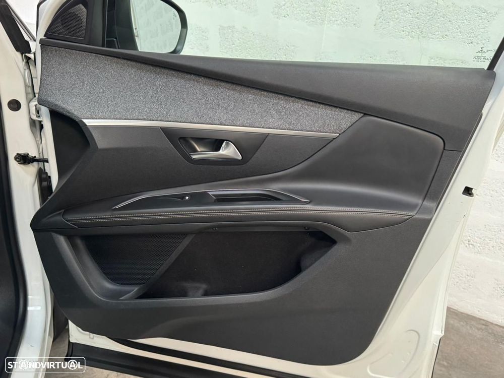 Peugeot 5008 1.5 BlueHDi GT Line EAT8 - 42