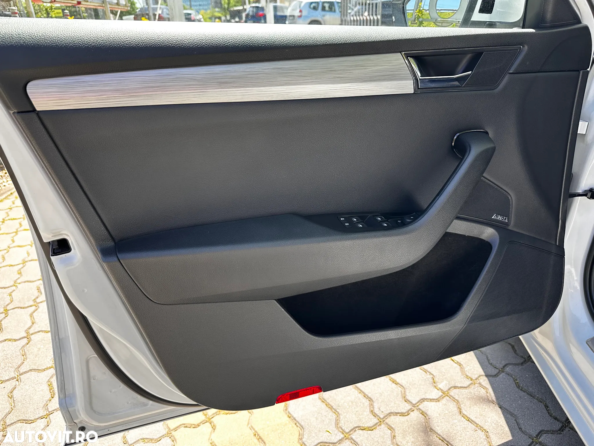 Skoda Superb Combi 2.0 TDI 4x4 DSG Premium Edition - 37