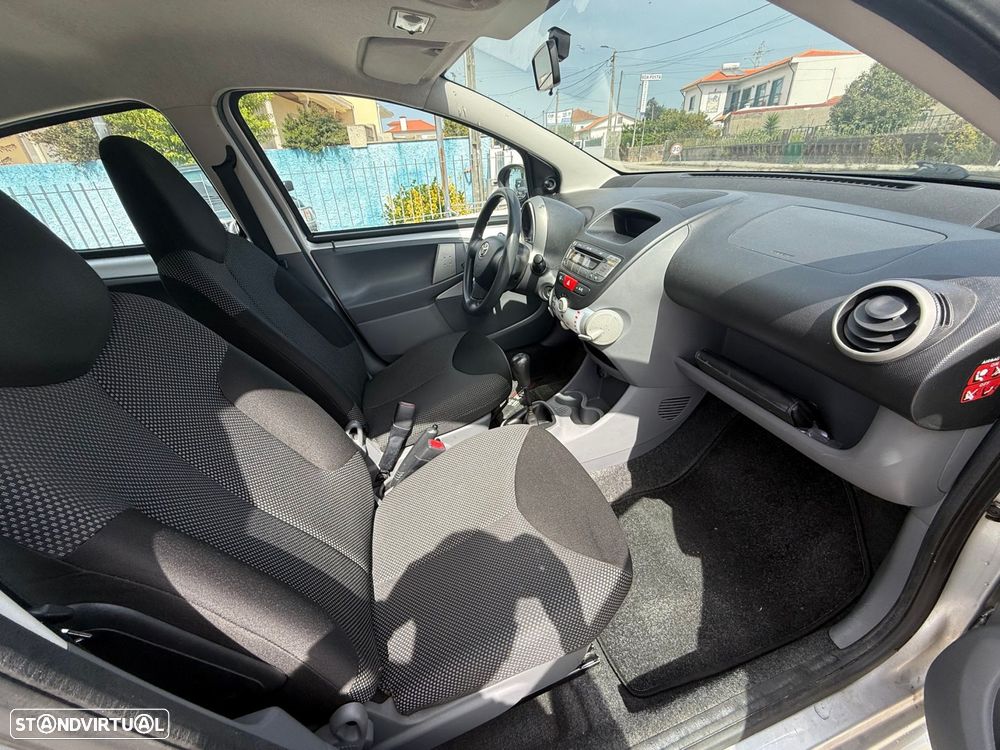 Toyota Aygo - 15
