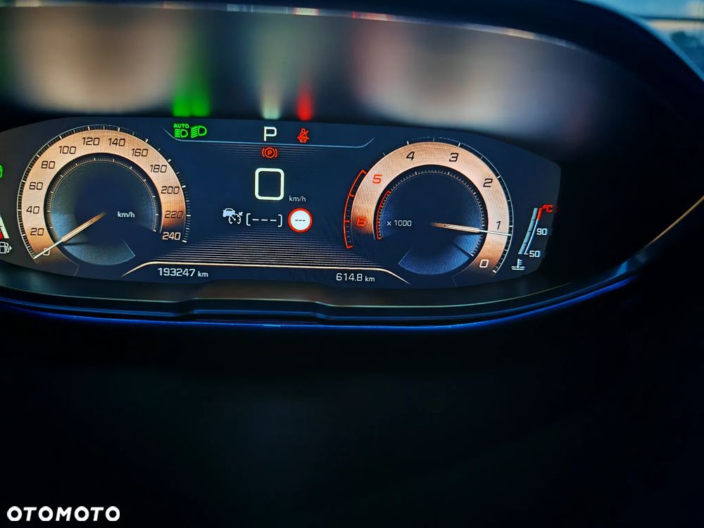 Peugeot 5008 BlueHDi 180 EAT6 GT - 26