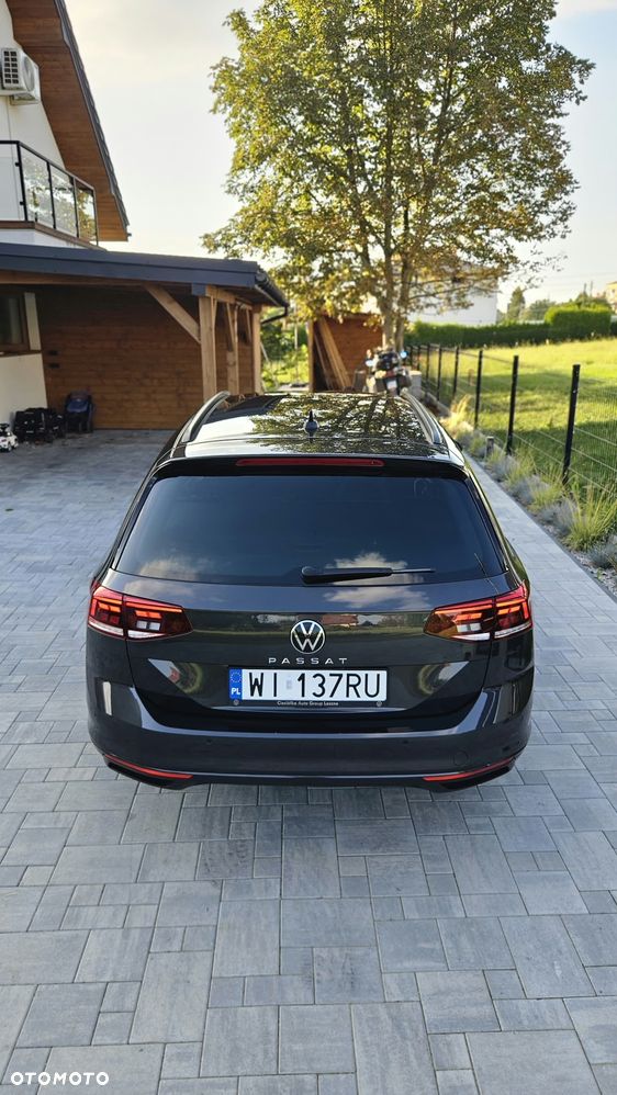 Volkswagen Passat Variant 2.0 TDI EVO Elegance DSG - 8