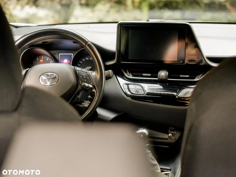 Toyota C-HR 1.2 T Premium - 10