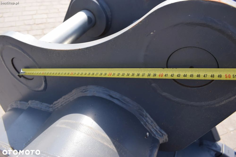 Wąska łyżka kopiąca z lemieszem 90 cm Strickland złącze typu Miller Ø80 - 19