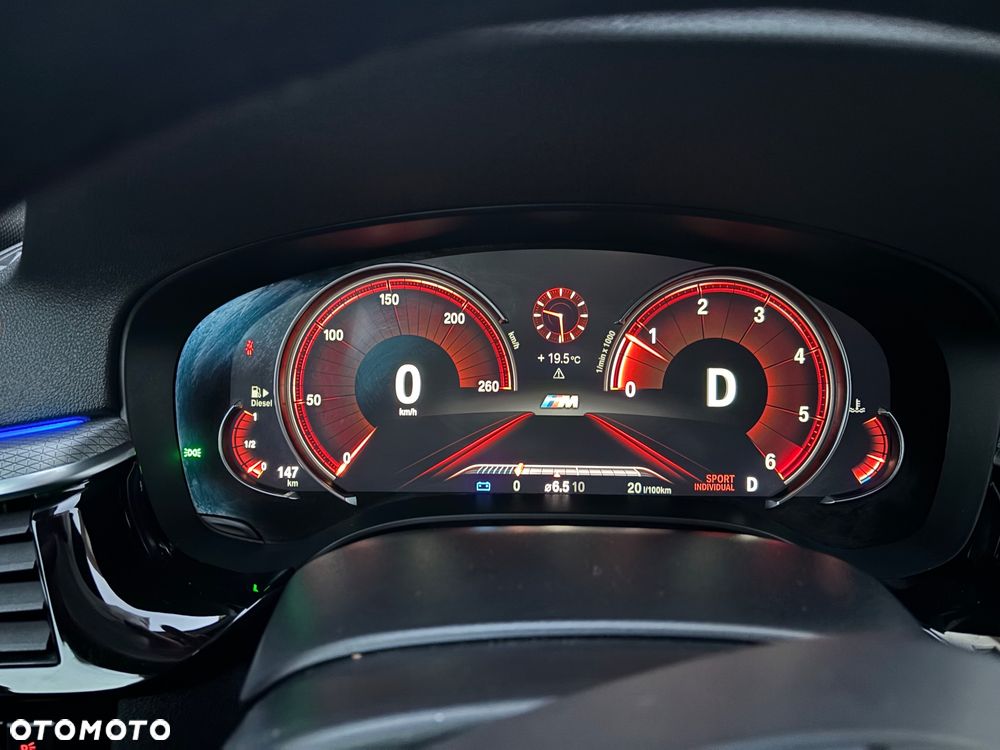 BMW Seria 5 520d M Sport - 8