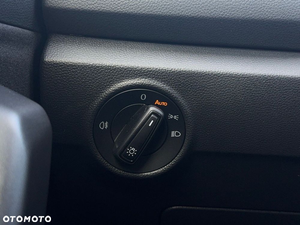 Volkswagen T-Roc - 31