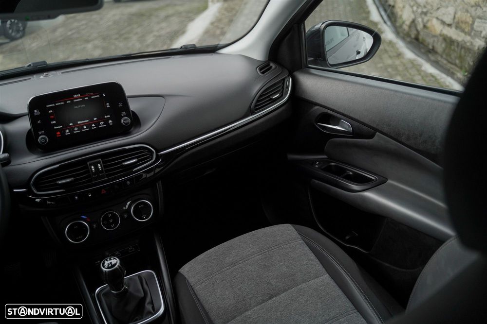 Fiat Tipo Cross 1.0 GSE T3 City - 27