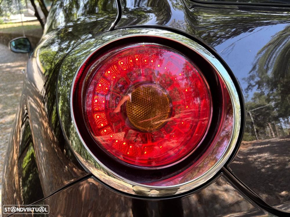 Alfa Romeo MiTo - 12