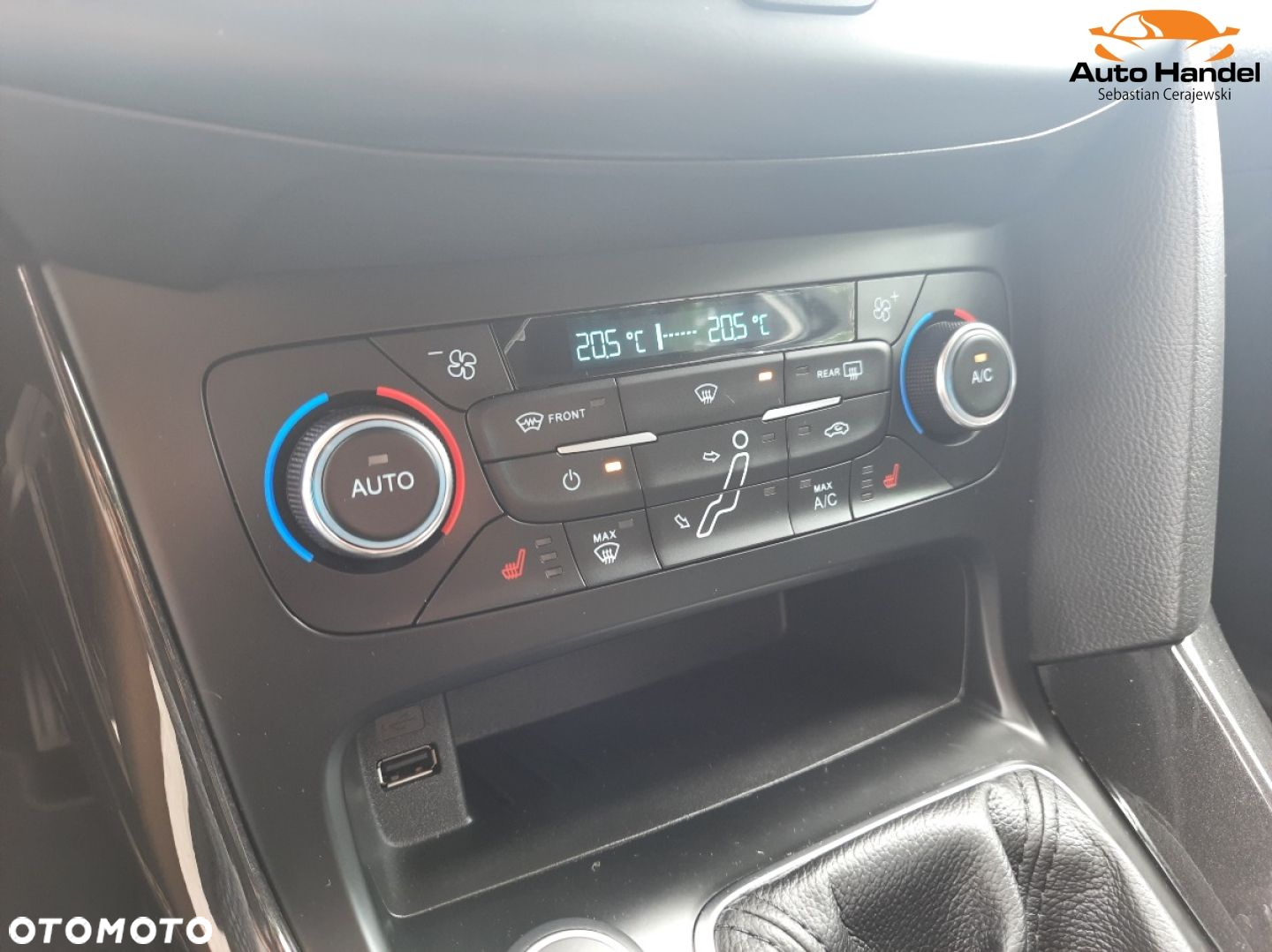 Ford Focus 1.5 EcoBoost Start-Stopp-System TITANIUM - 23