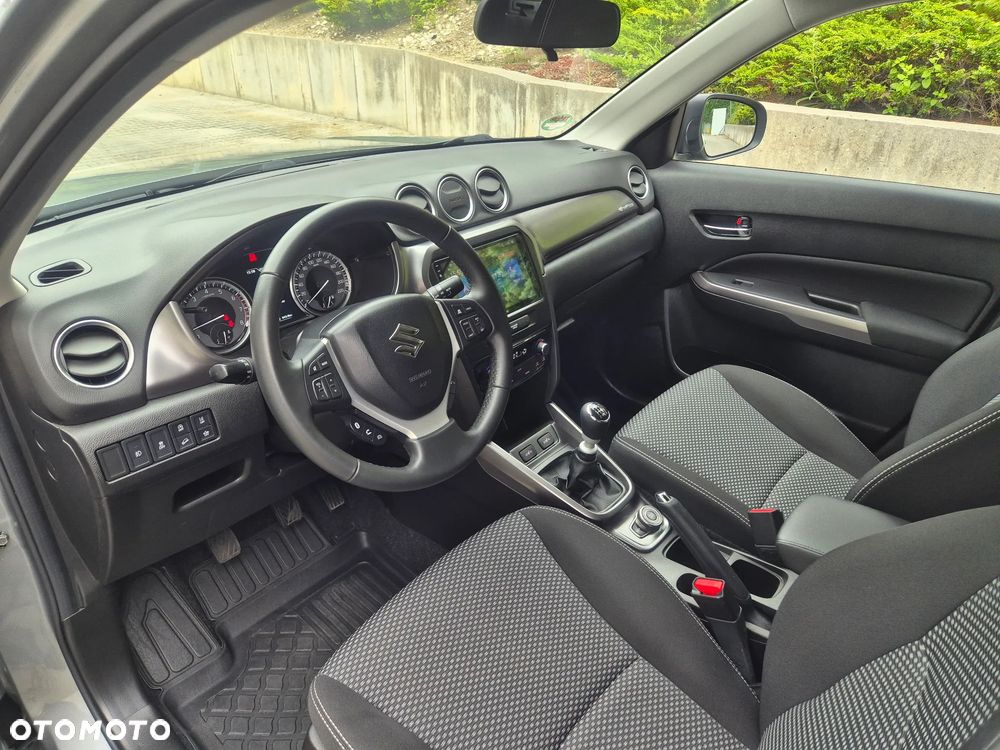 Suzuki Vitara - 12