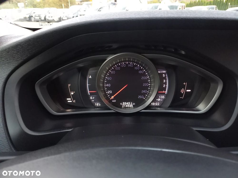Volvo V40 D3 Momentum - 30