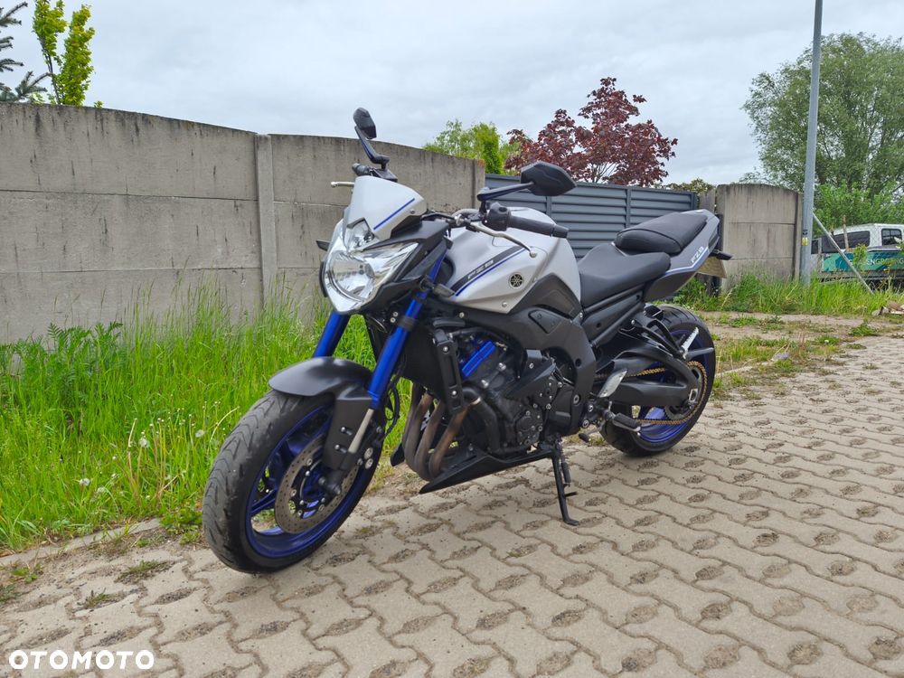Yamaha FZ8 - 5