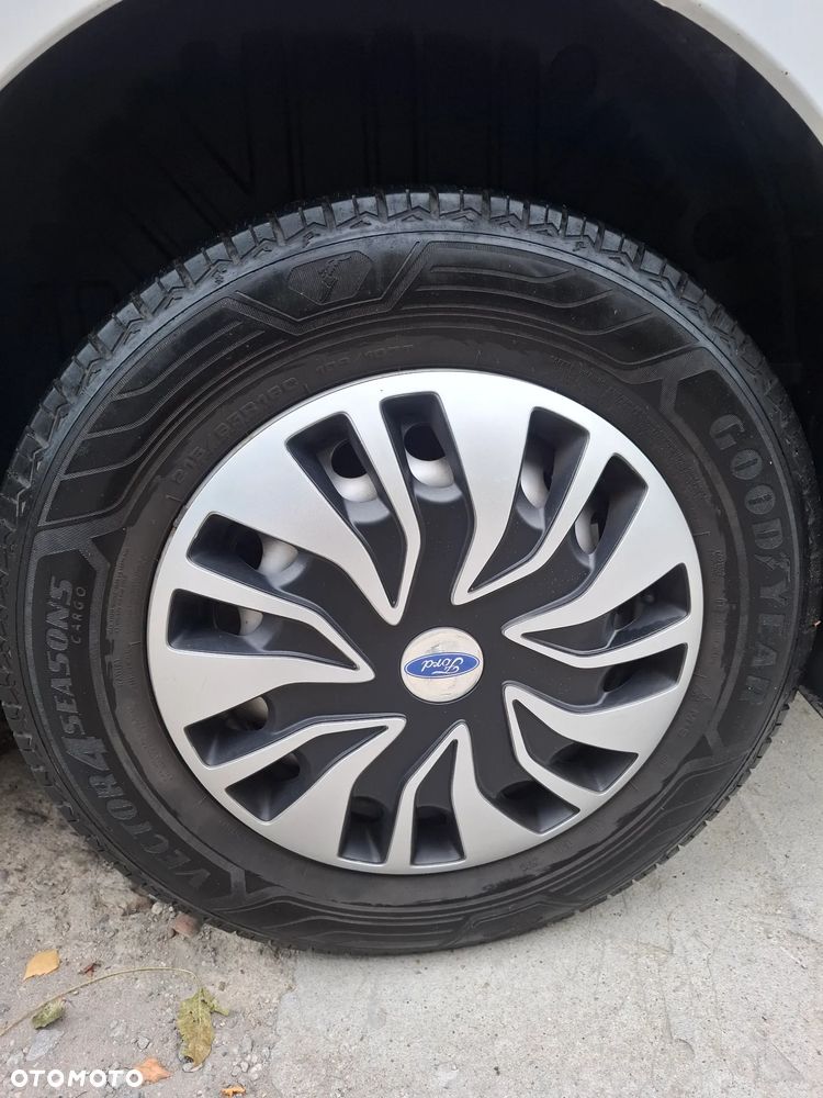 Ford TRANSIT CUSTOM - 21