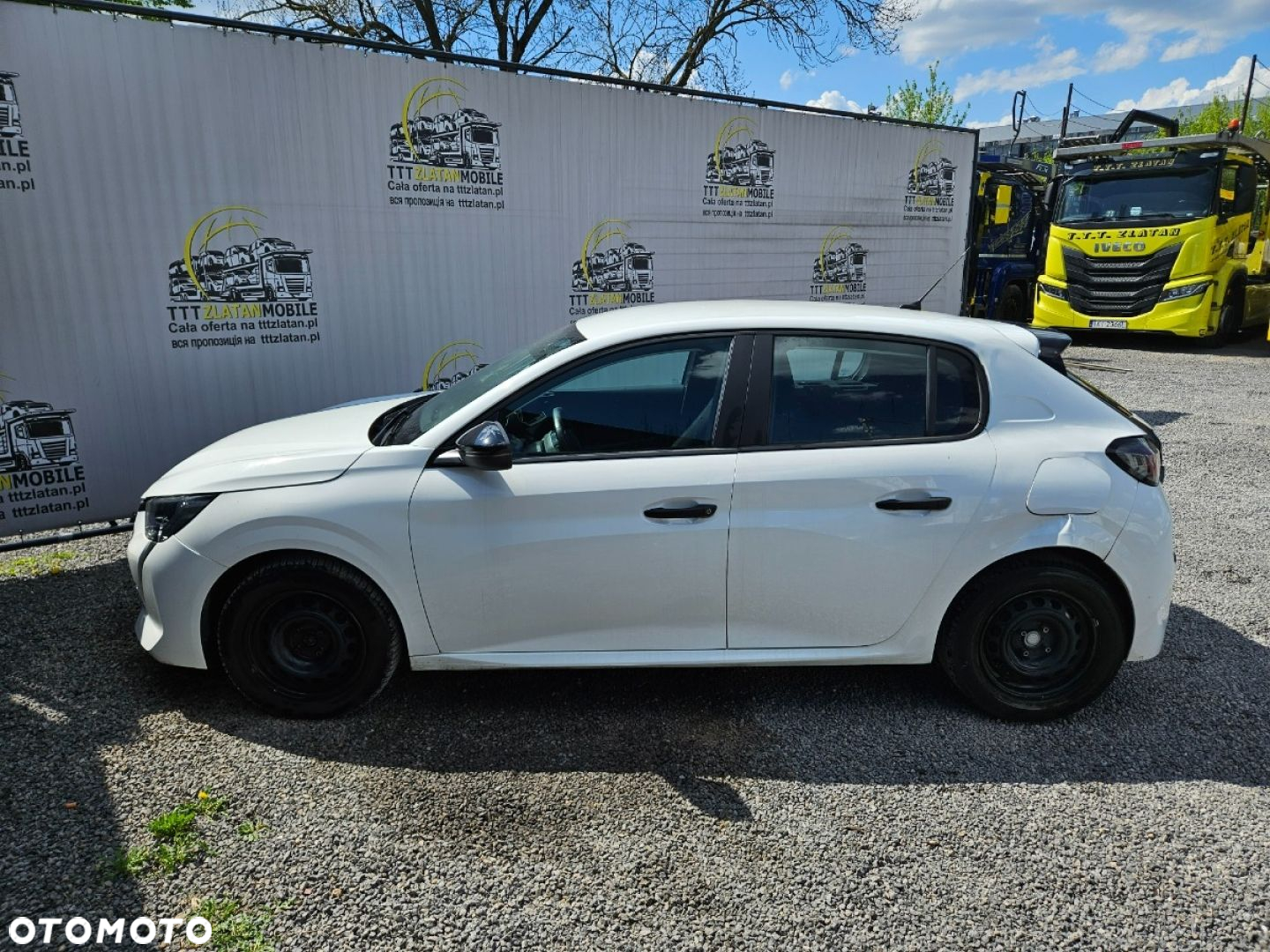 Peugeot 208 - 16