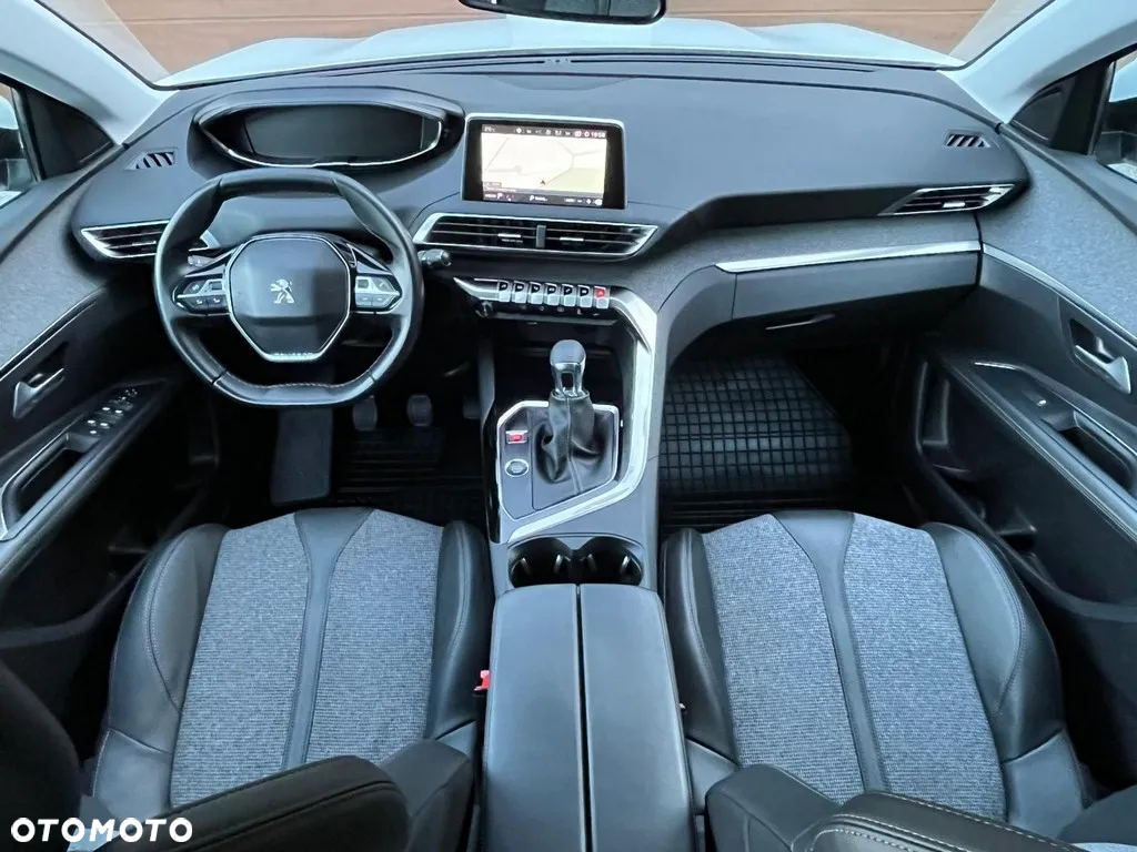 Peugeot 3008 1.2 PureTech Allure S&S - 4
